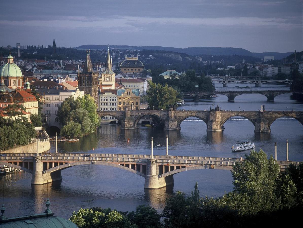 Apartment Vltava Praha Bagian luar foto