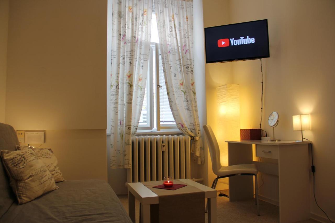 Apartment Vltava Praha Bagian luar foto