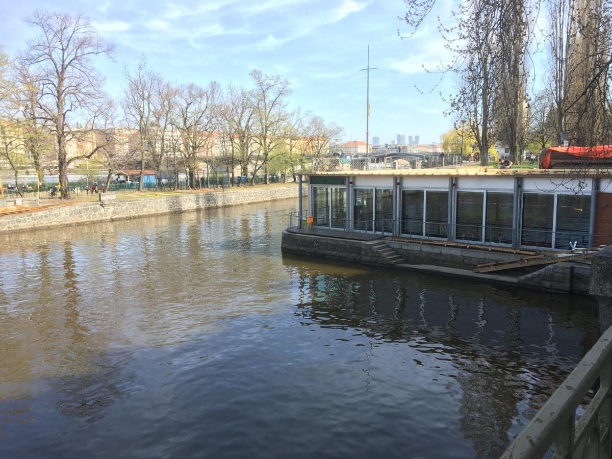 Apartment Vltava Praha Bagian luar foto