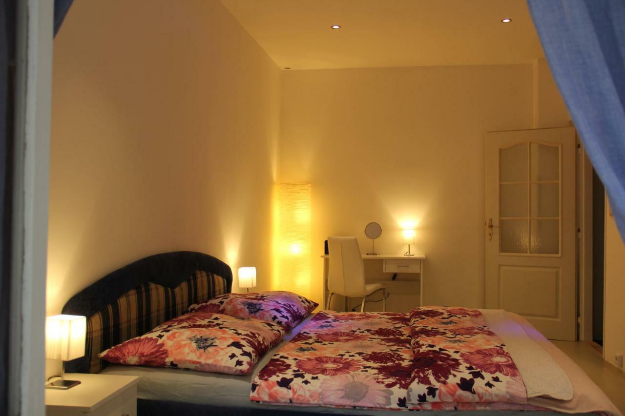 Apartment Vltava Praha Bagian luar foto