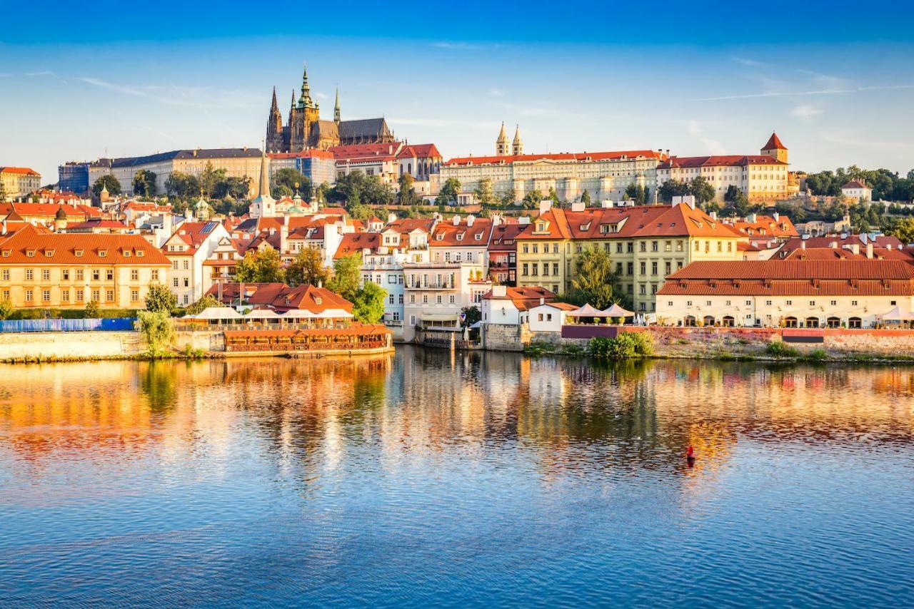 Apartment Vltava Praha Bagian luar foto